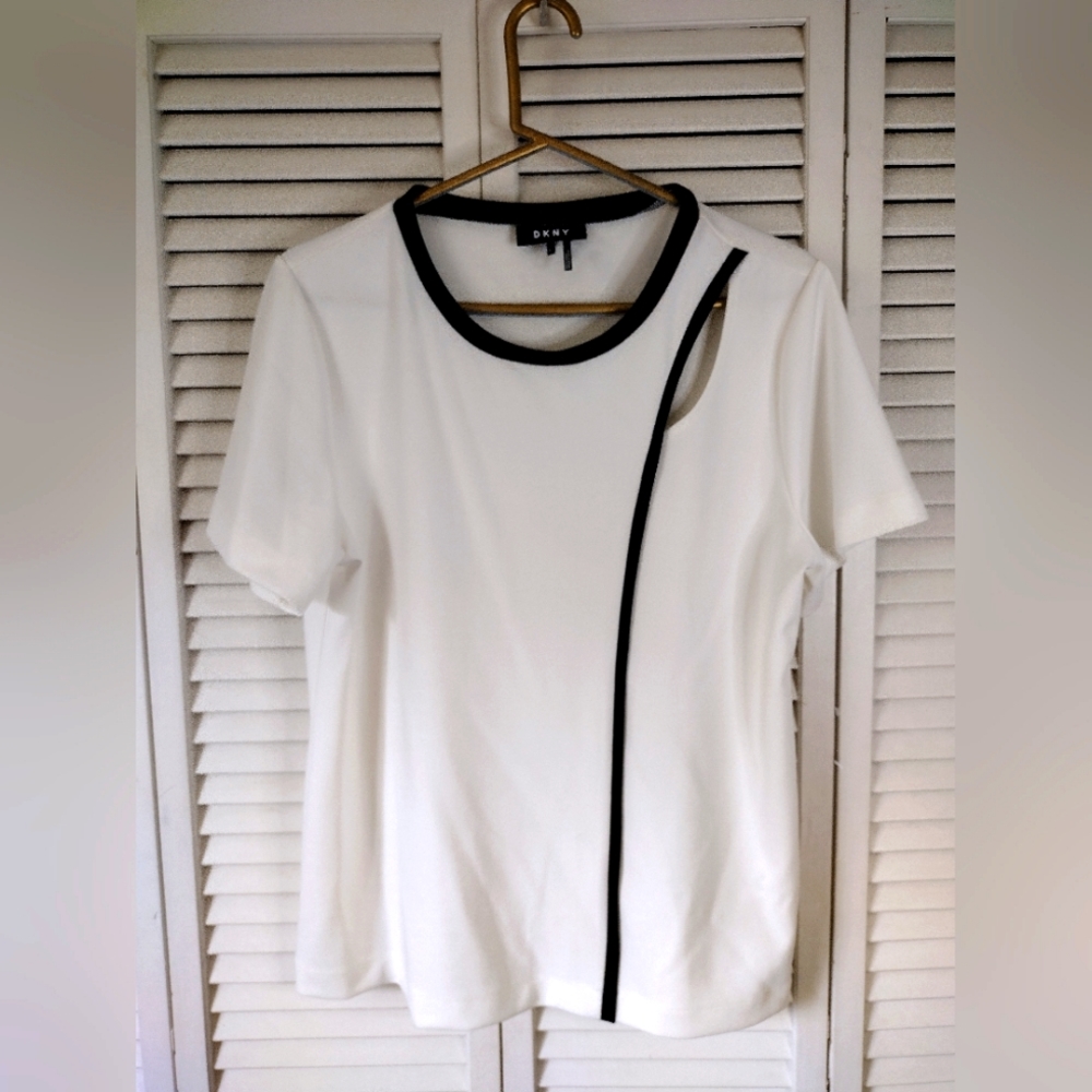 DKNY Short Sleeve Top